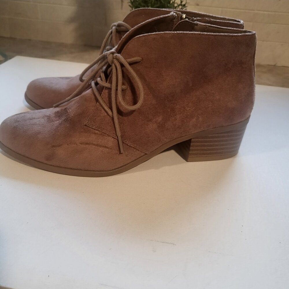 Relativity booties size 8 Pre-owned - Picture 3 of 7